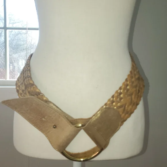 Linea Pelle | Accessories | Linea Pelle Collection Womens  display picture 3